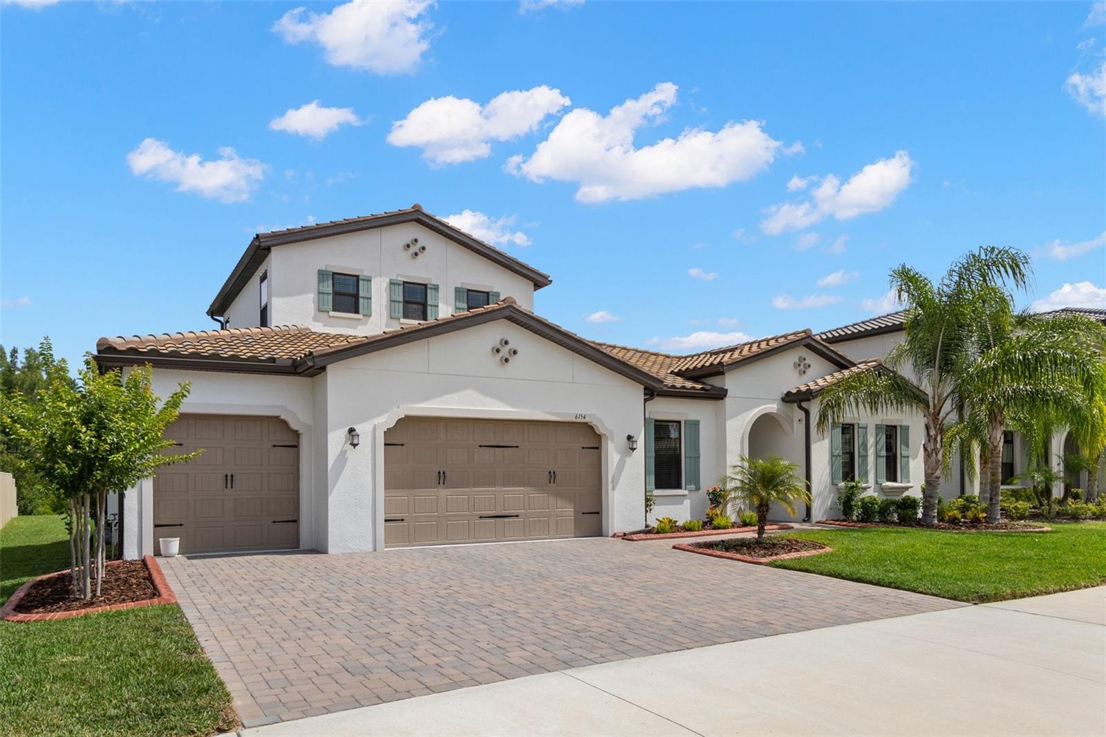 Listing photo id 1 for 6154 Marsh Trail Drive