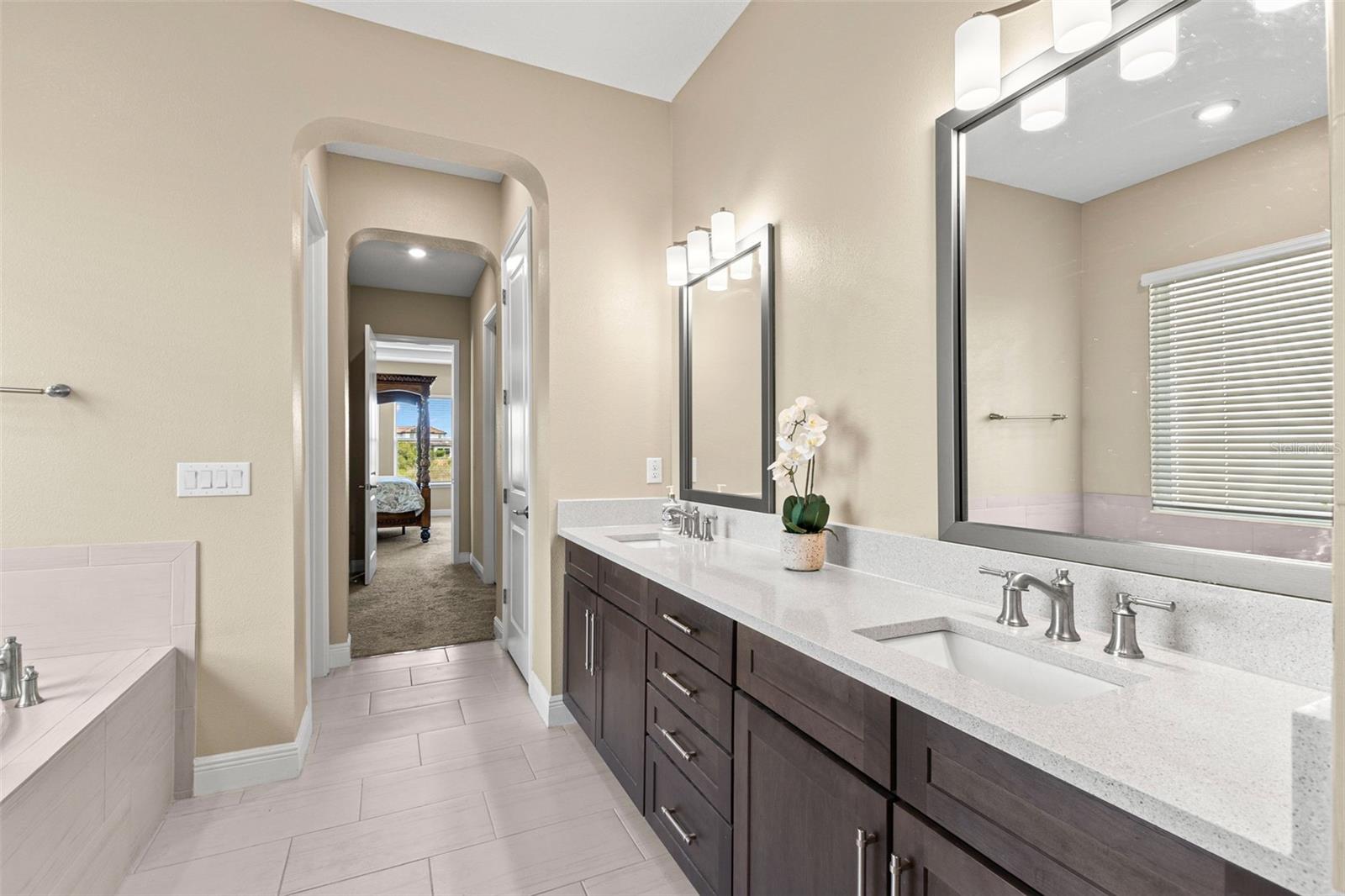 Listing photo id 31 for 6154 Marsh Trail Drive