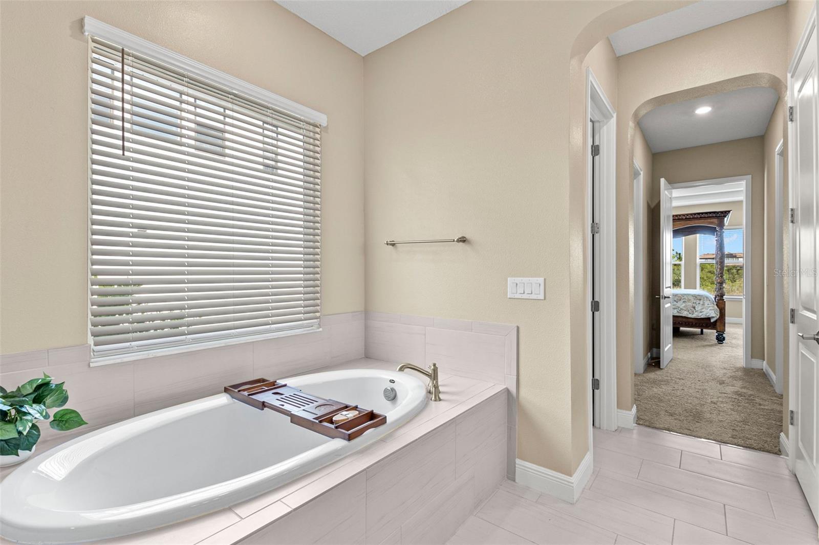Listing photo id 33 for 6154 Marsh Trail Drive