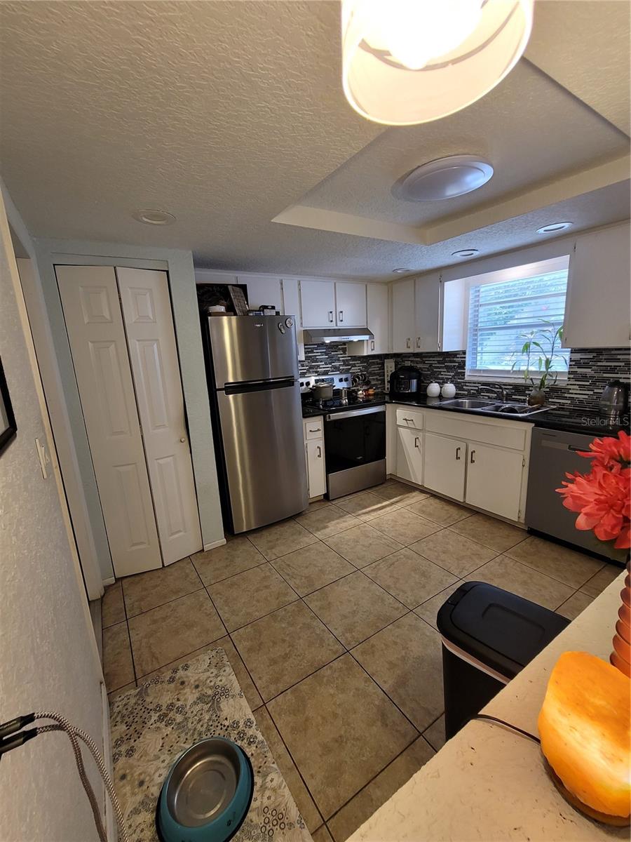 Image 15 of 63 For 6318 Ridge Crest Drive
