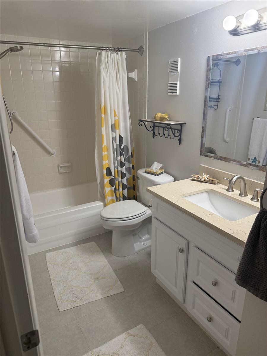 Image 6 of 10 For 948 Virginia Street 206