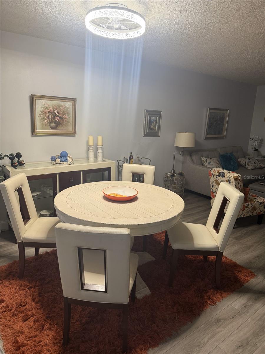 Image 9 of 10 For 948 Virginia Street 206