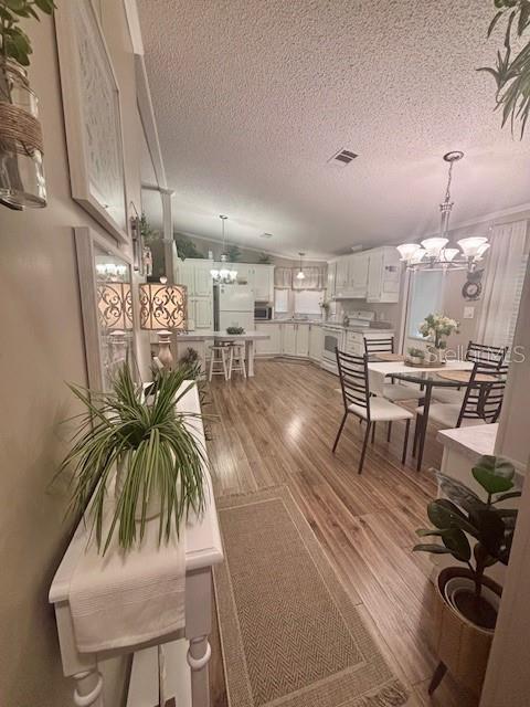 Image 10 of 27 For 7010 Pine Needle Lane