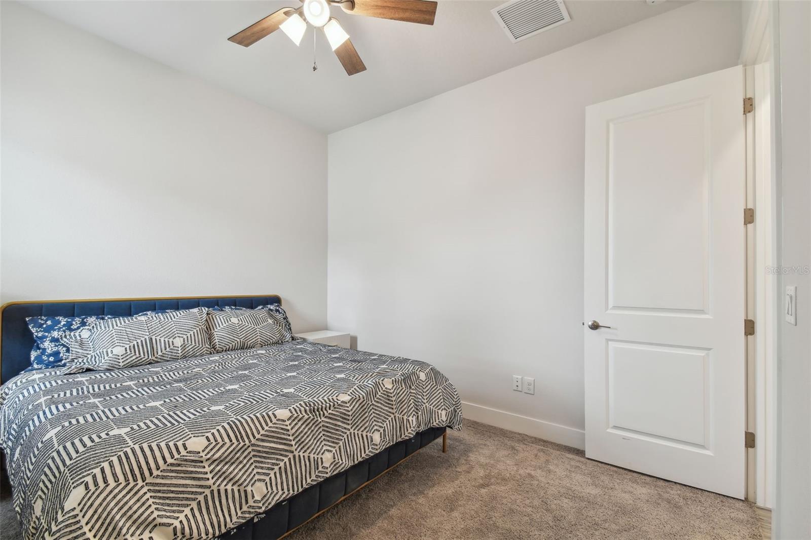 Image 31 of 66 For 8192 Ivy Stark Boulevard