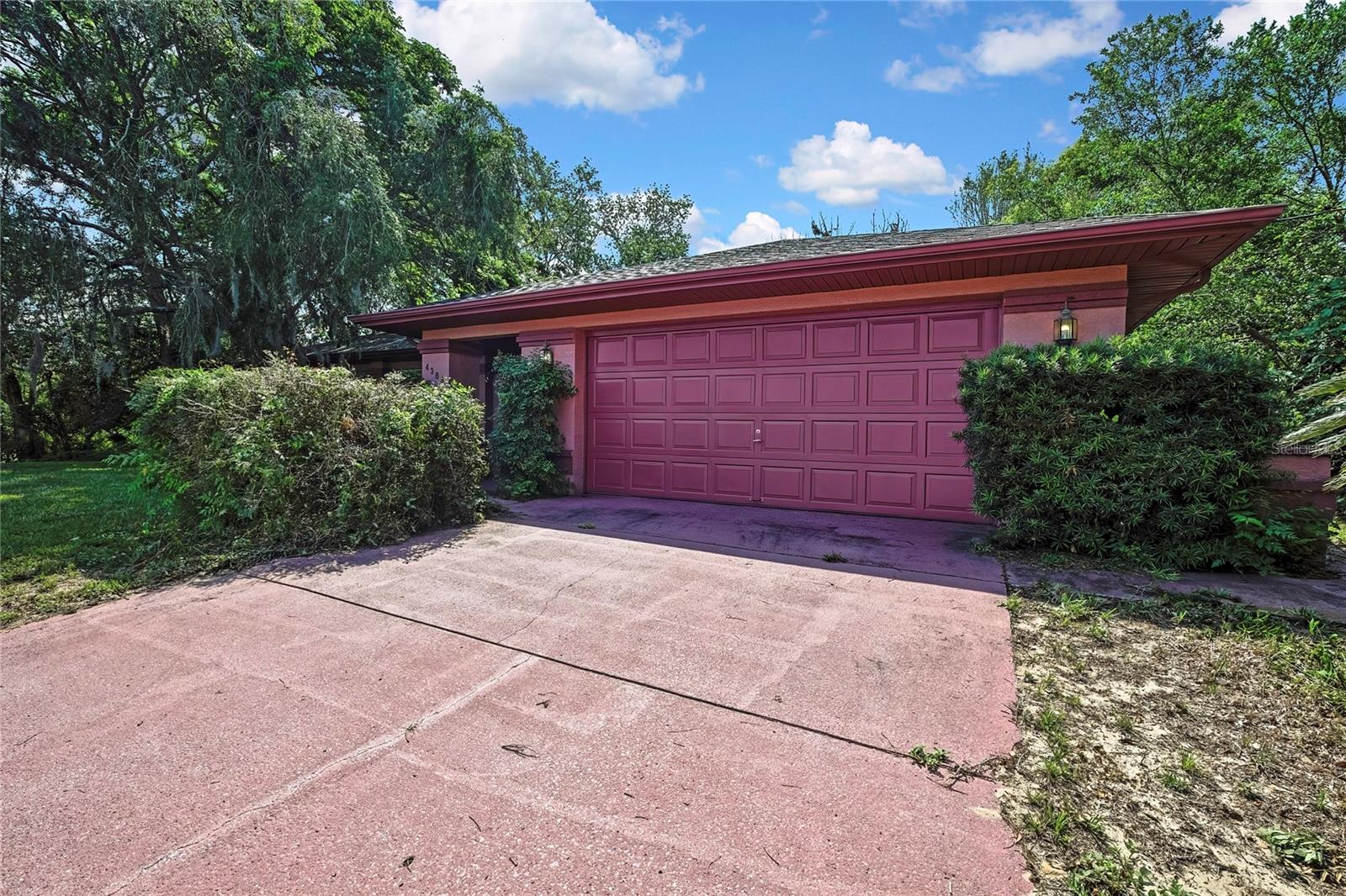 Listing photo id 0 for 4388 Tiffin Avenue