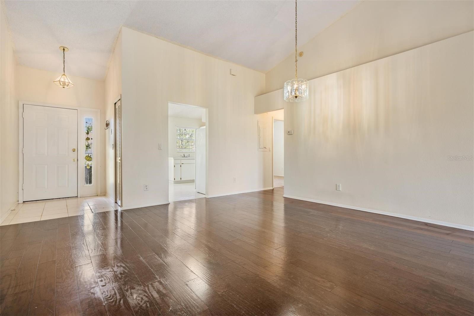 Image 7 of 46 For 2355 Bentley Drive