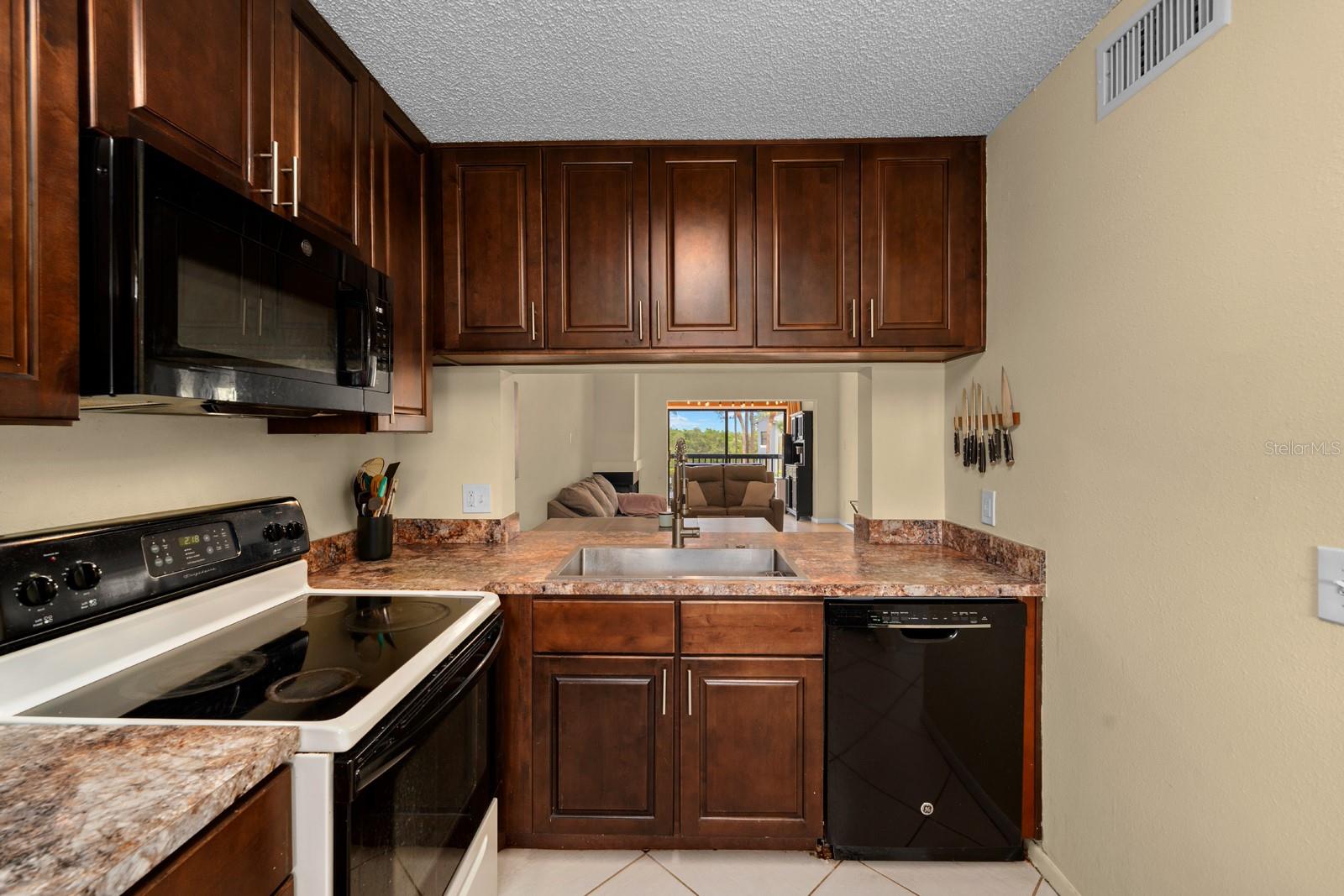Image 6 of 30 For 1905 Oyster Catcher Lane 924