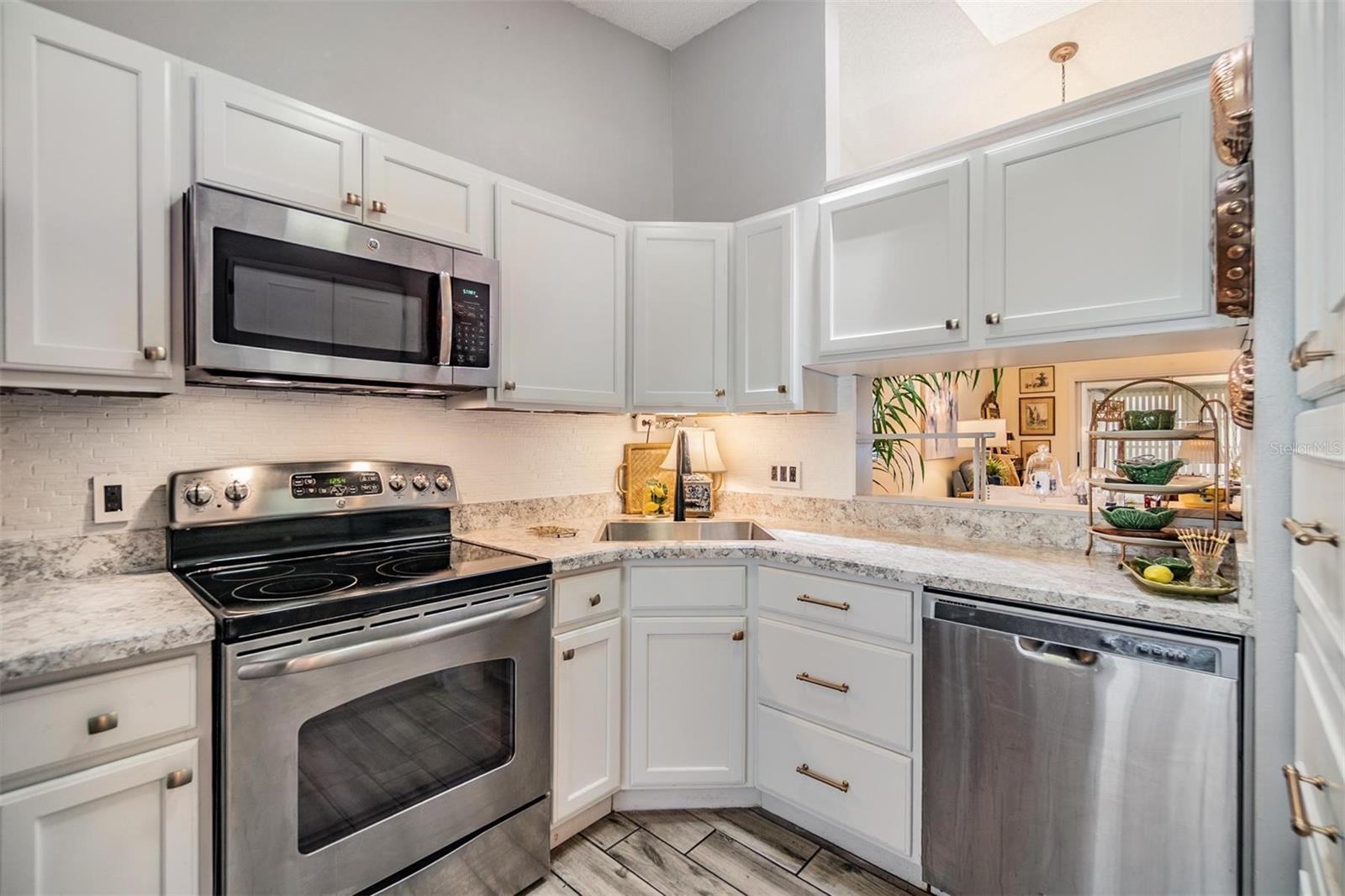 Image 7 of 36 For 13205 Cypress Hill Drive