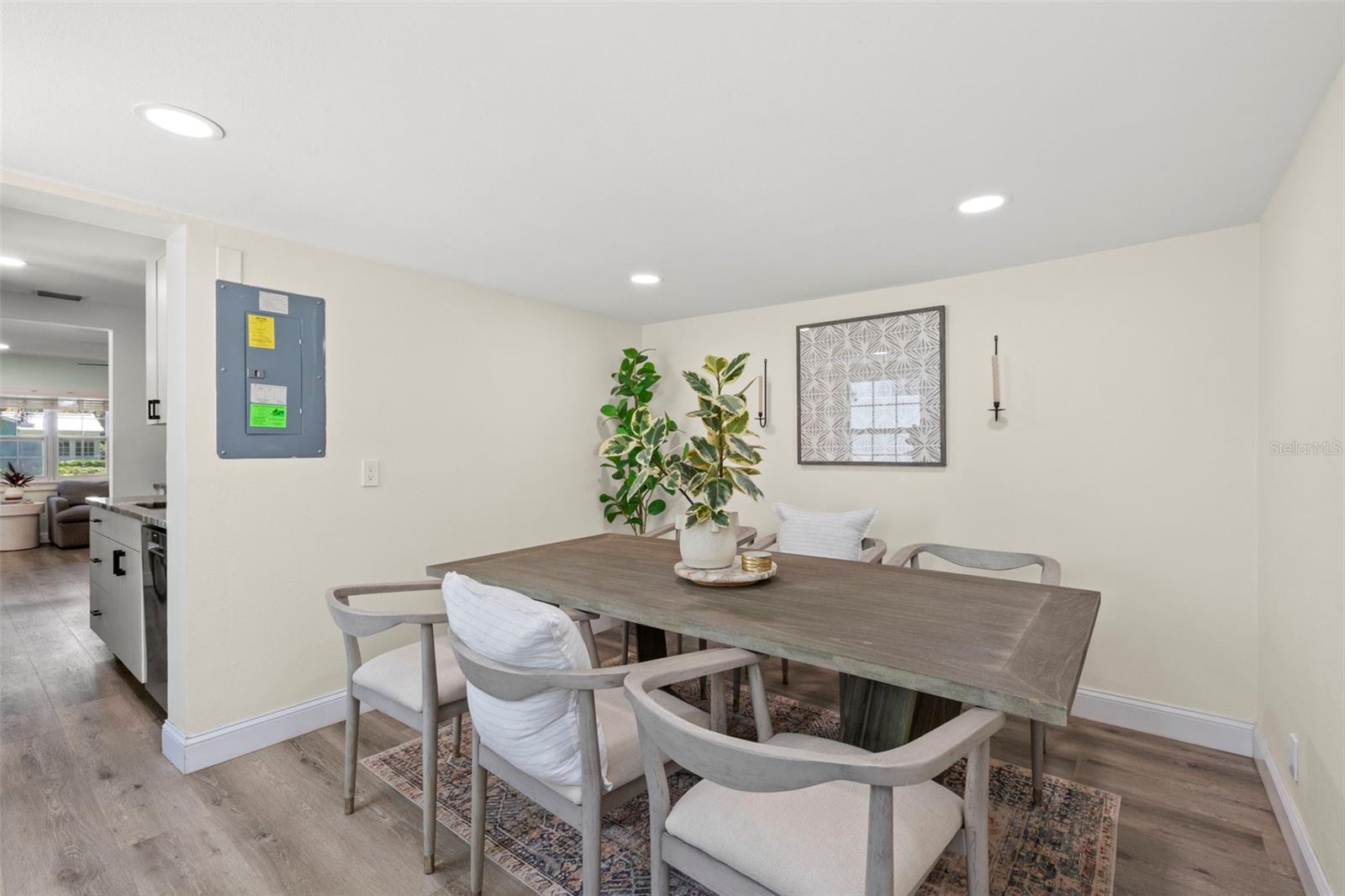 Image 15 of 55 For 427 21st Avenue N
