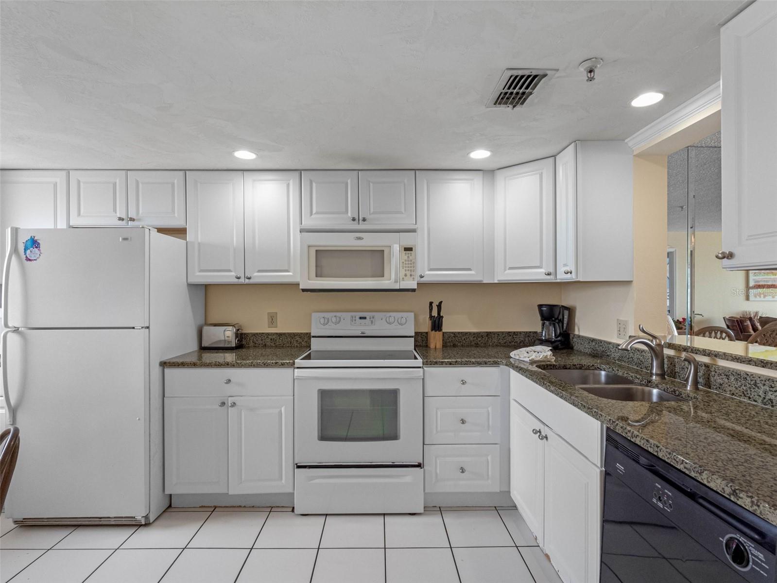 Image 30 of 45 For 13500 Gulf Boulevard 706