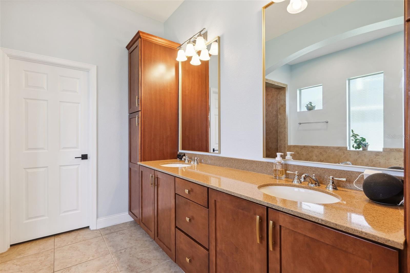 Image 33 of 75 For 15936 Ternglade Drive