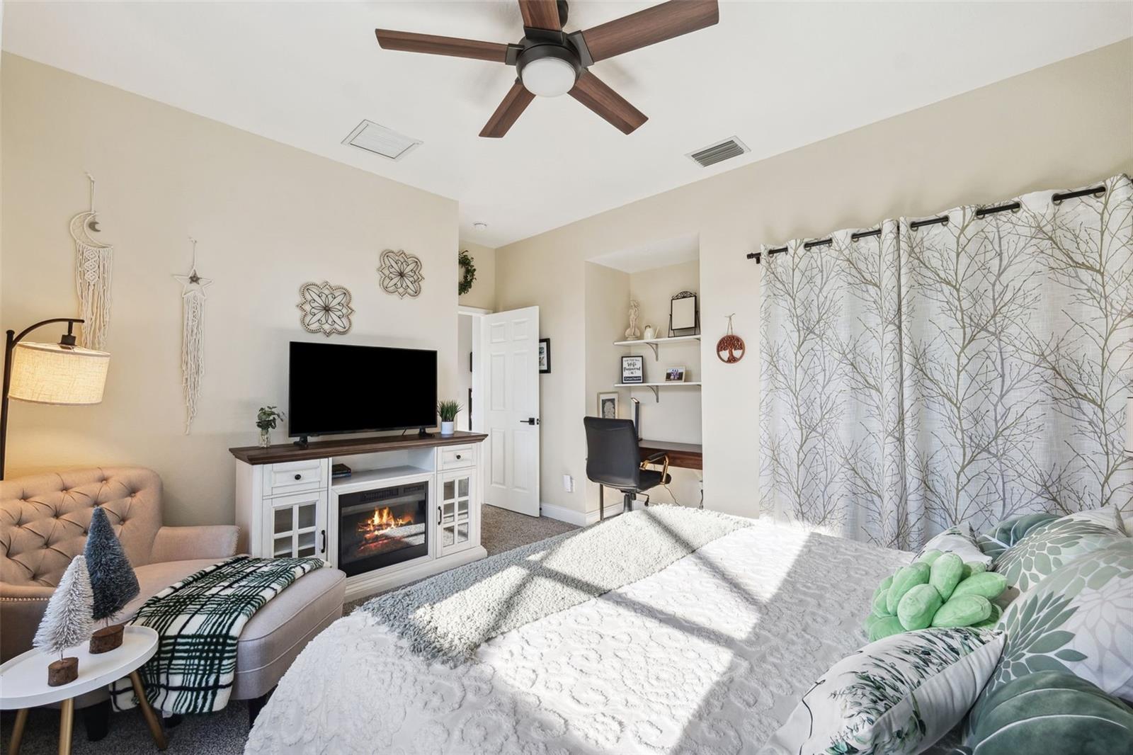Image 37 of 75 For 15936 Ternglade Drive