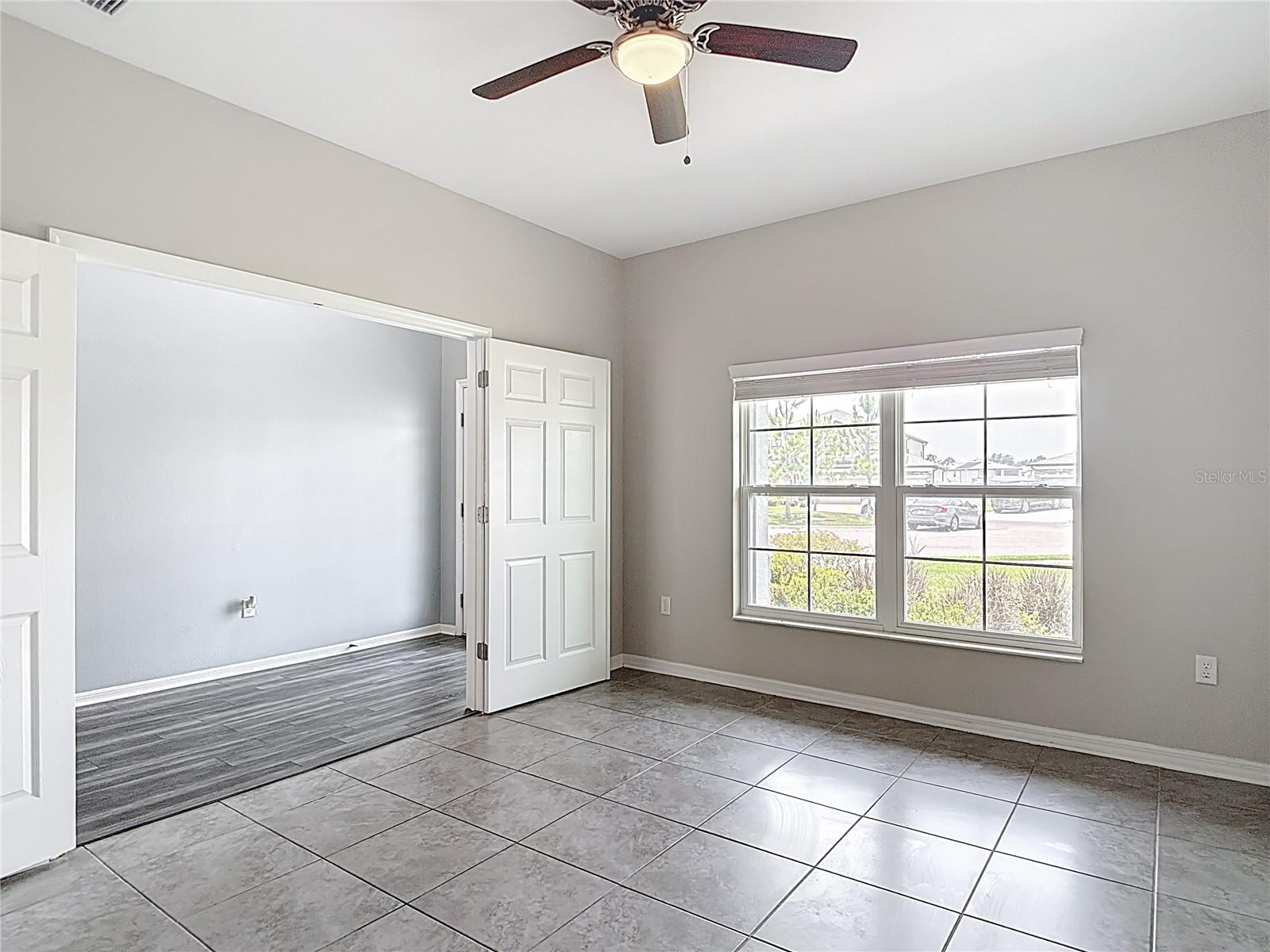 Listing photo id 14 for 7628 Surf Reed Way