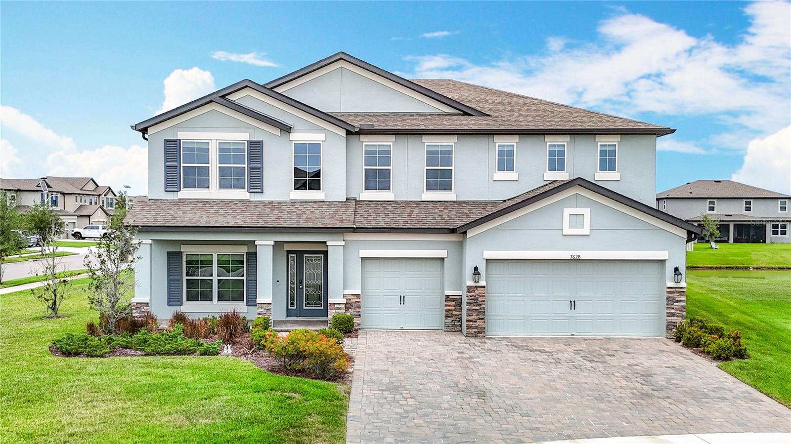 Listing photo id 0 for 7628 Surf Reed Way
