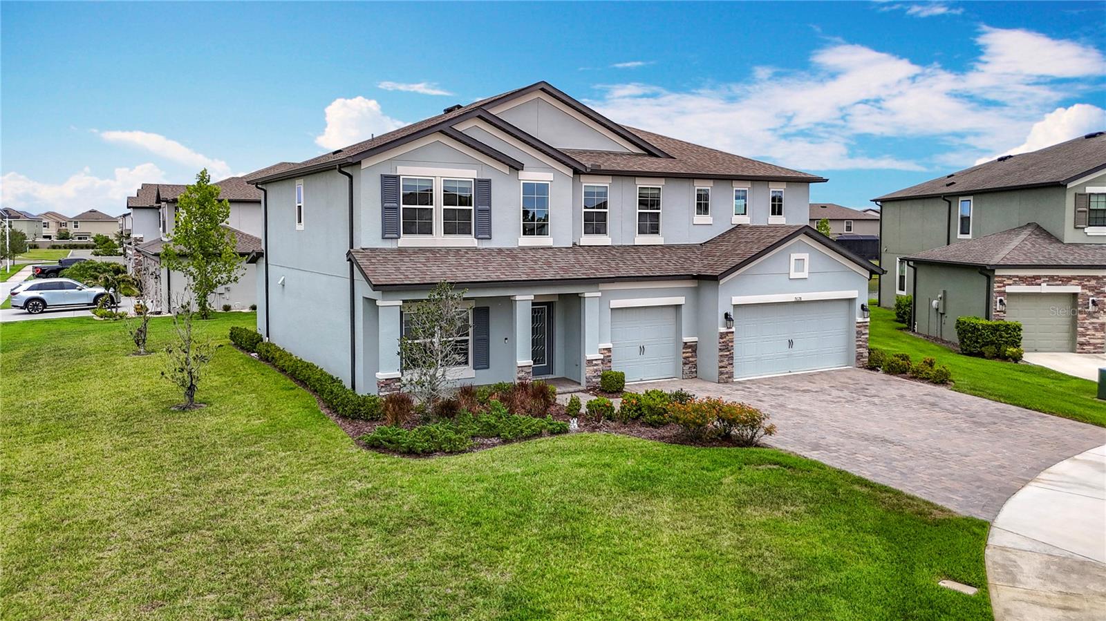 Listing photo id 1 for 7628 Surf Reed Way