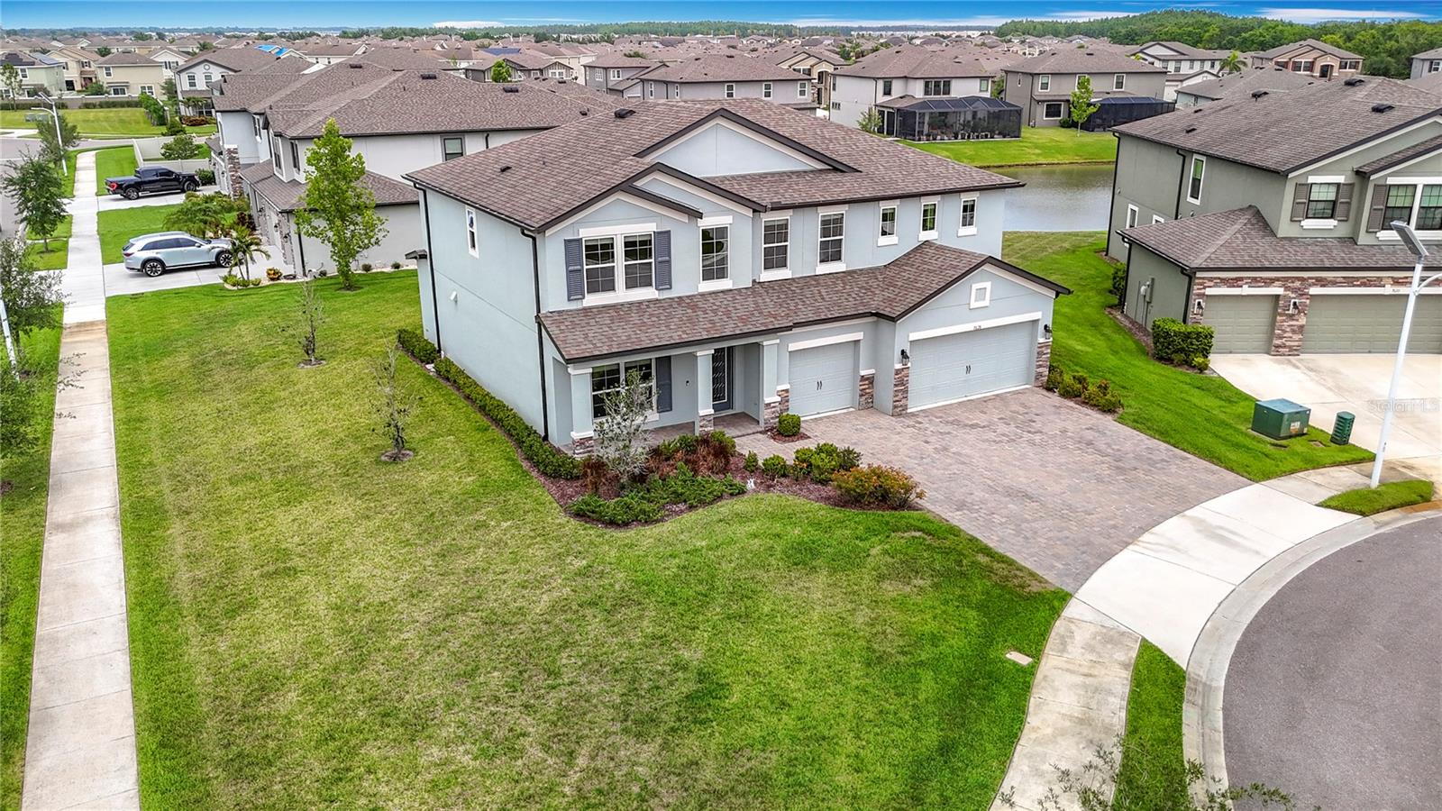 Listing photo id 2 for 7628 Surf Reed Way