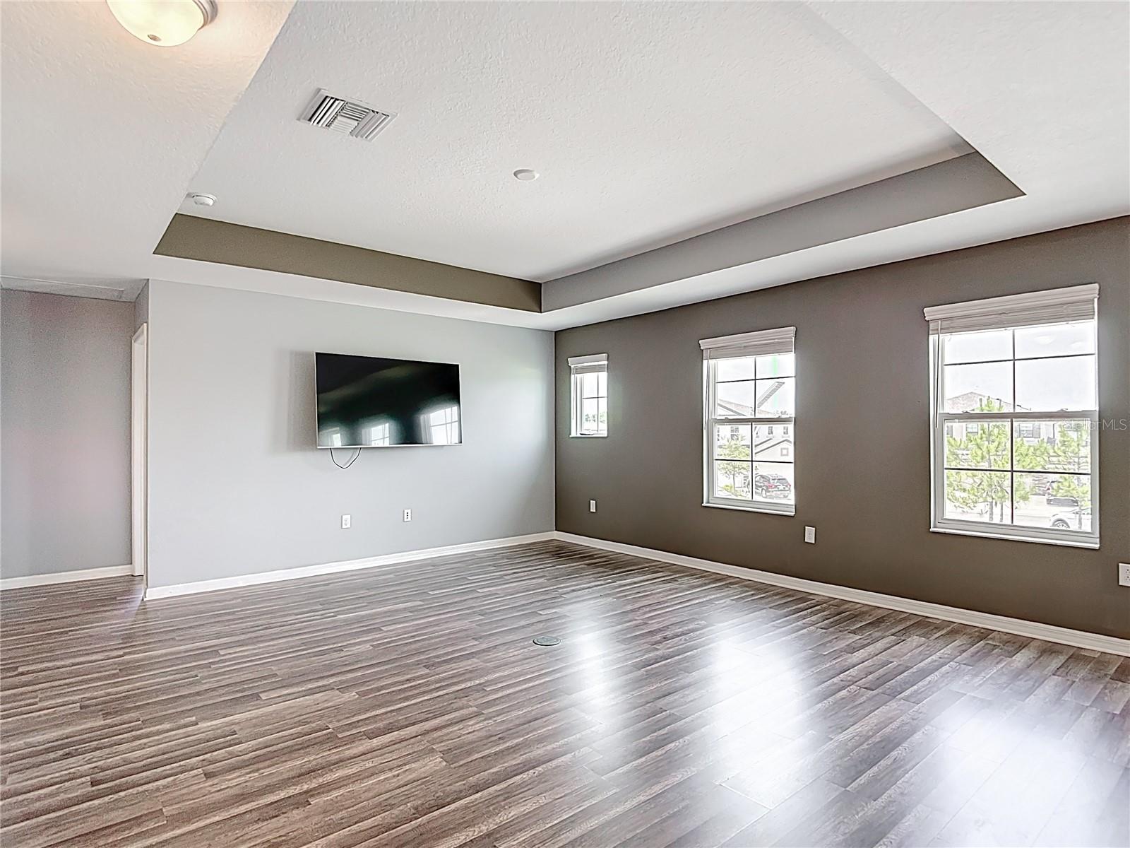 Listing photo id 44 for 7628 Surf Reed Way
