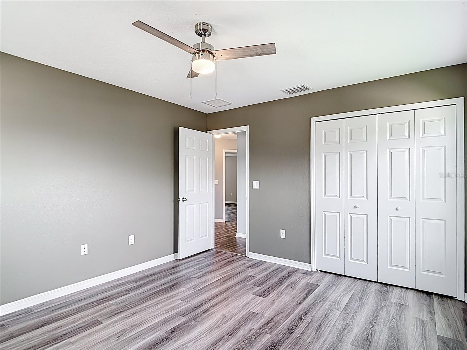 Listing photo id 55 for 7628 Surf Reed Way