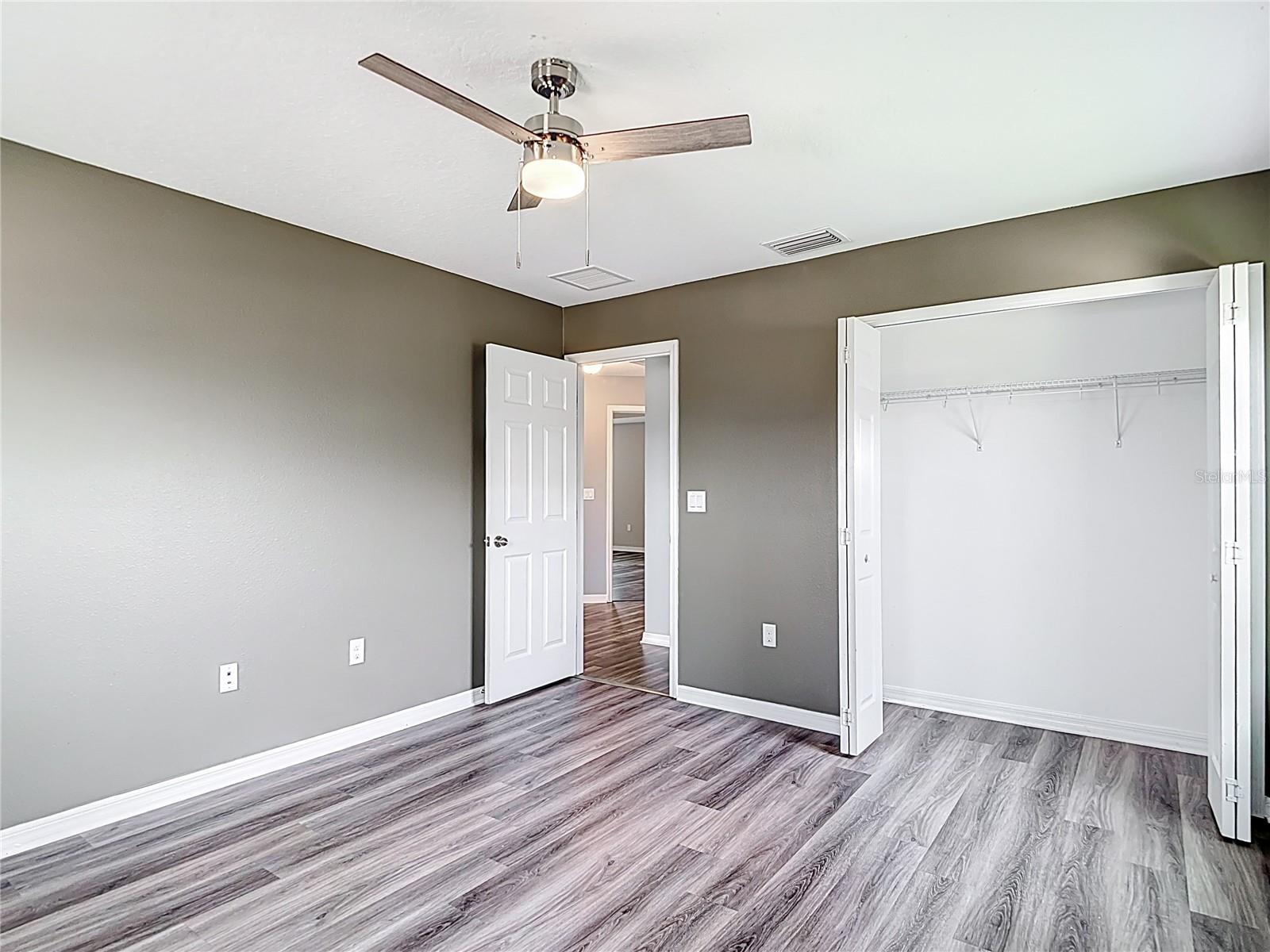 Listing photo id 56 for 7628 Surf Reed Way