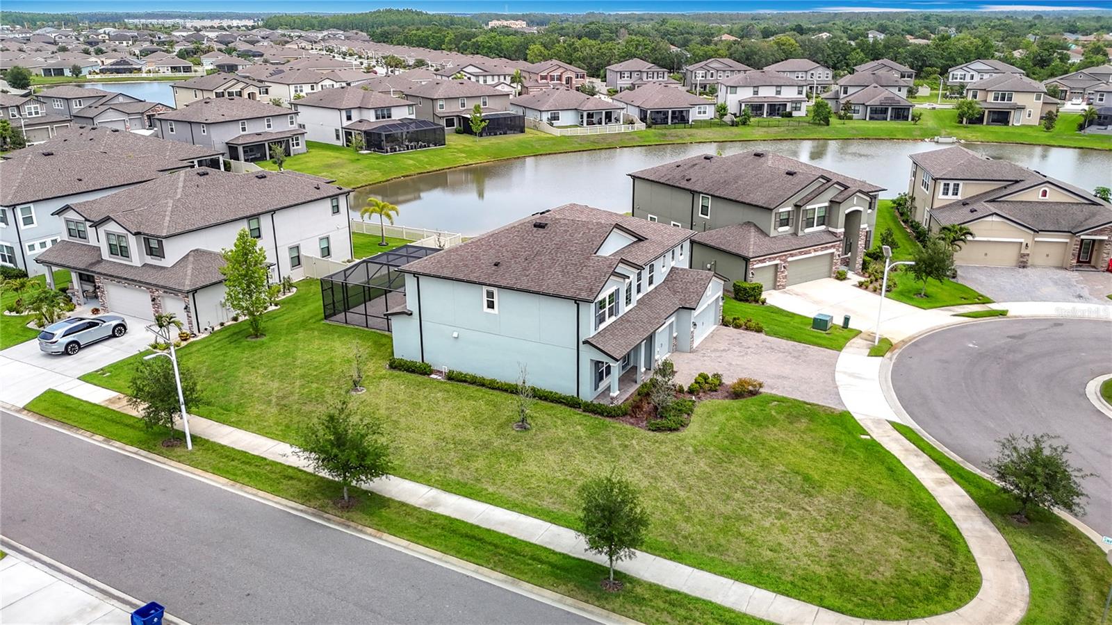 Listing photo id 4 for 7628 Surf Reed Way