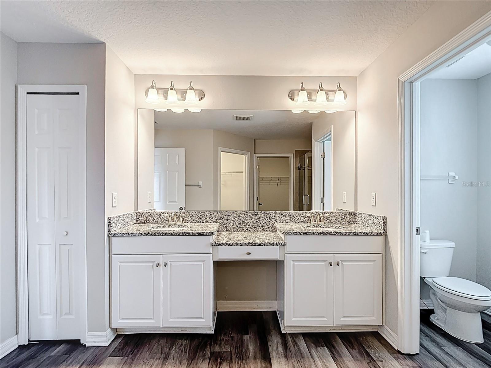 Listing photo id 64 for 7628 Surf Reed Way