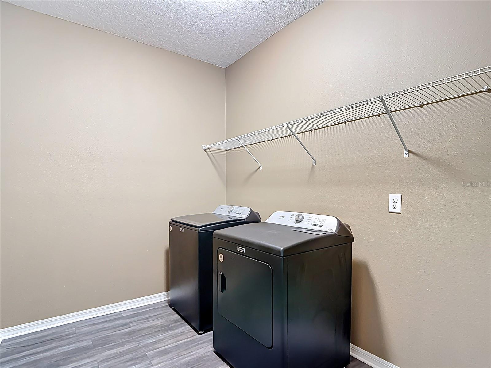 Listing photo id 66 for 7628 Surf Reed Way