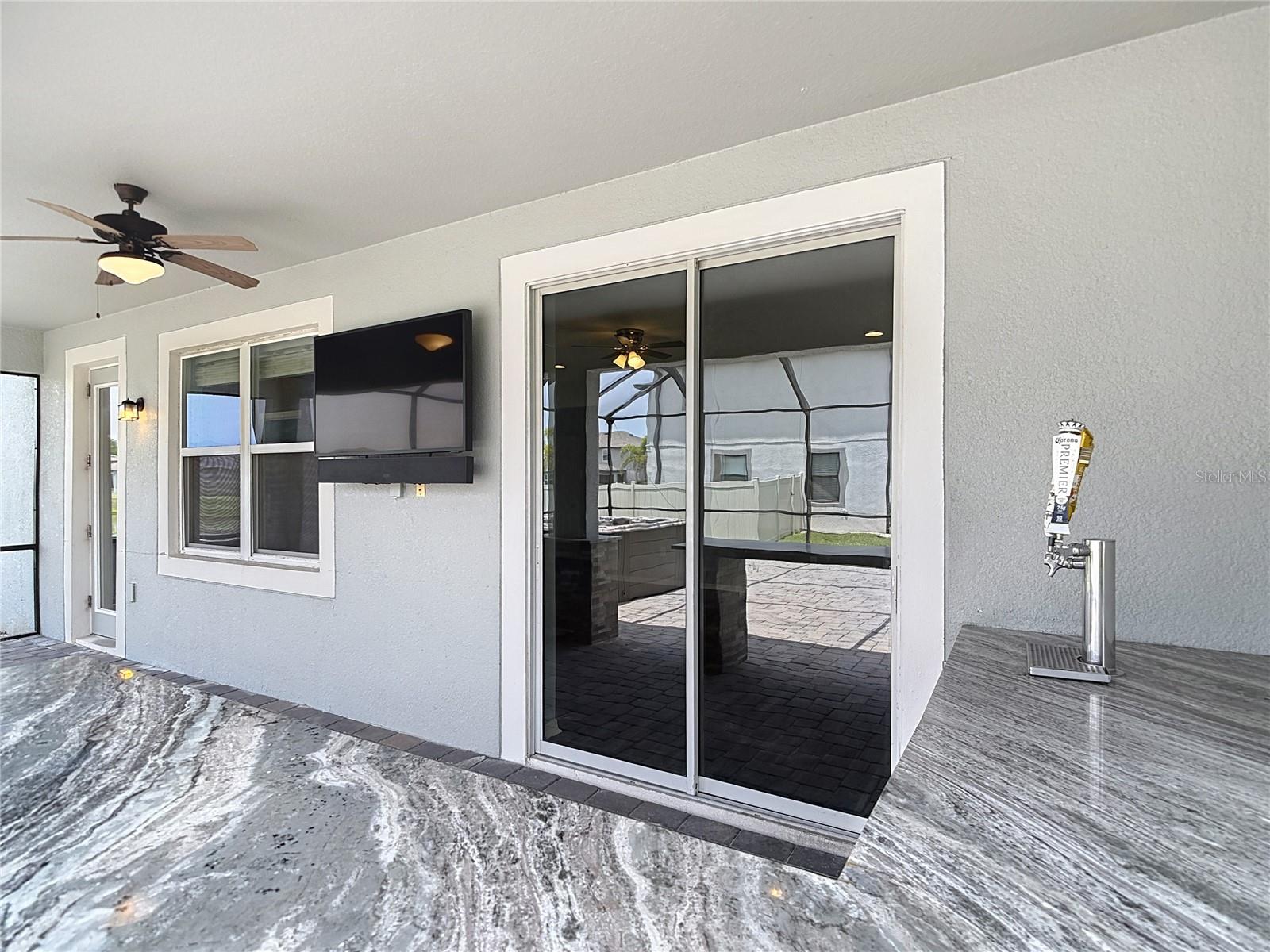 Listing photo id 73 for 7628 Surf Reed Way