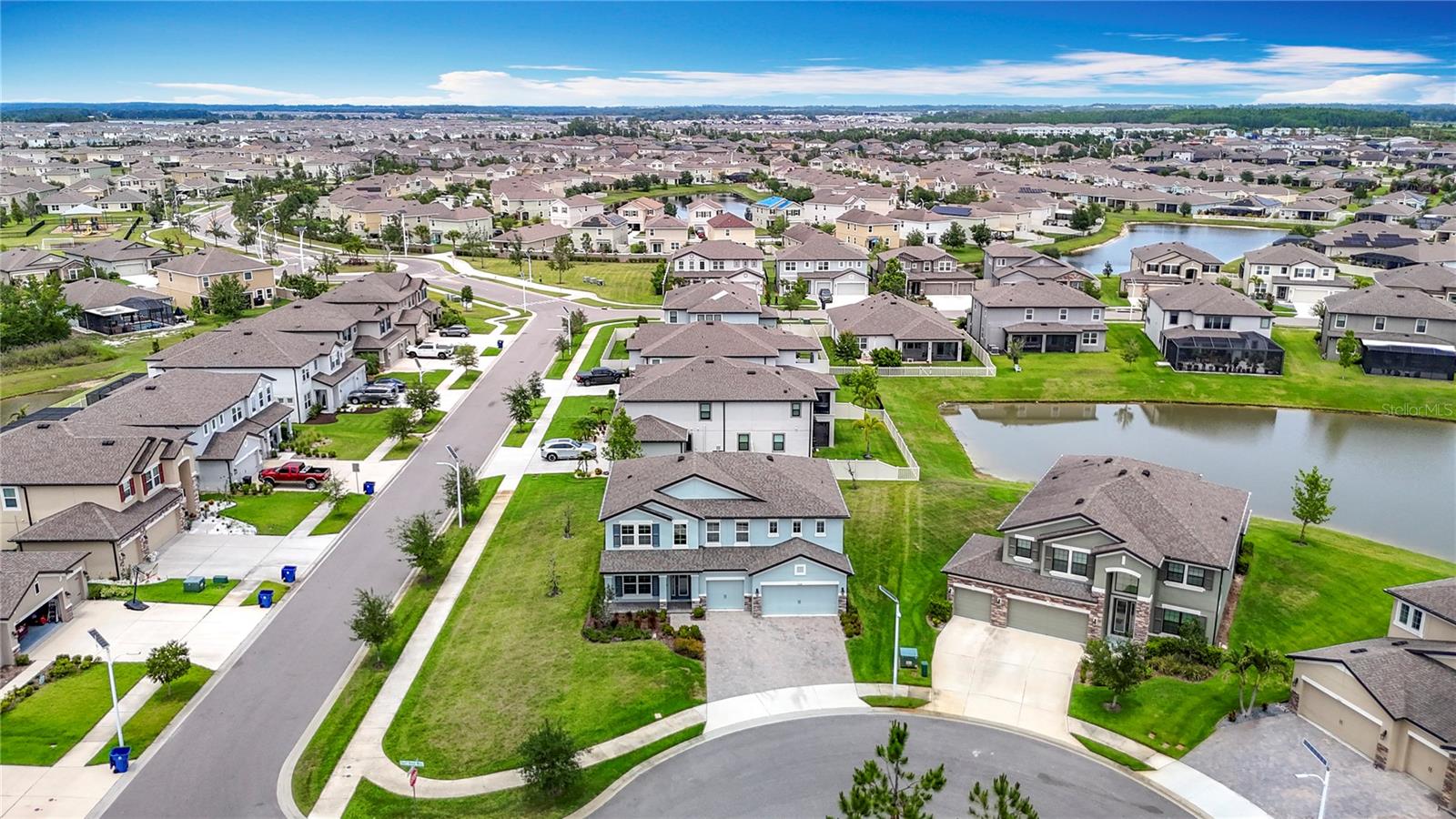 Listing photo id 6 for 7628 Surf Reed Way