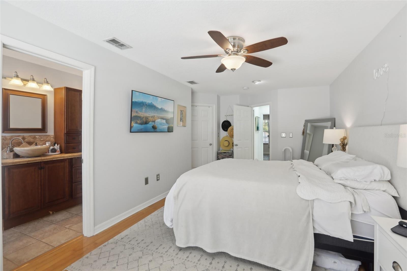Image 23 of 33 For 2914 Gandy Boulevard C