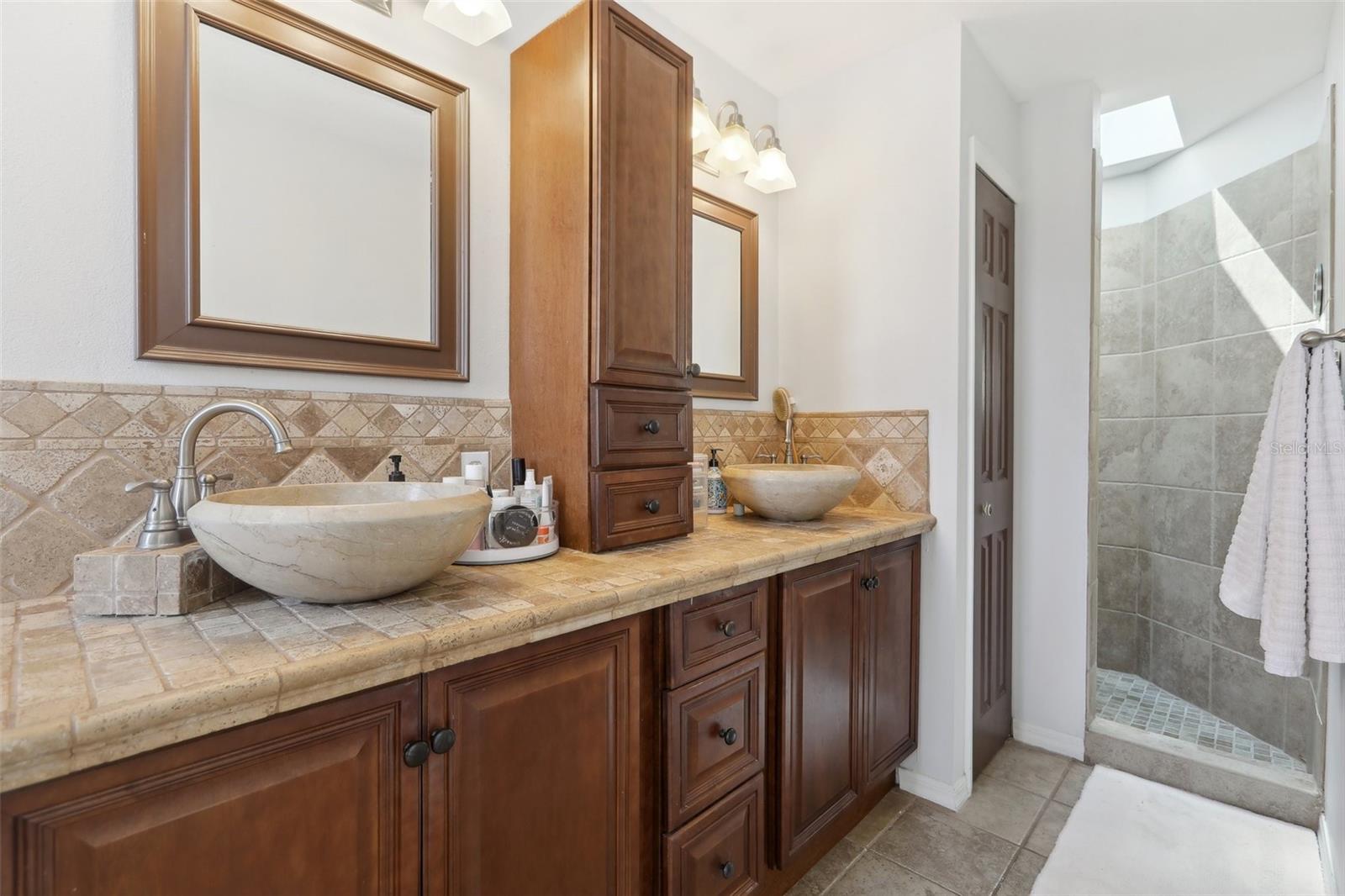 Image 24 of 33 For 2914 Gandy Boulevard C