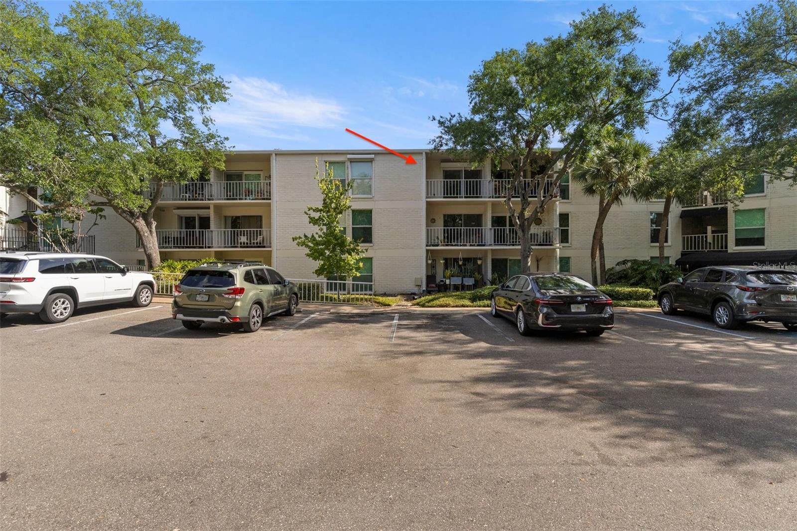 Image 21 of 25 For 3325 Bayshore Boulevard C36