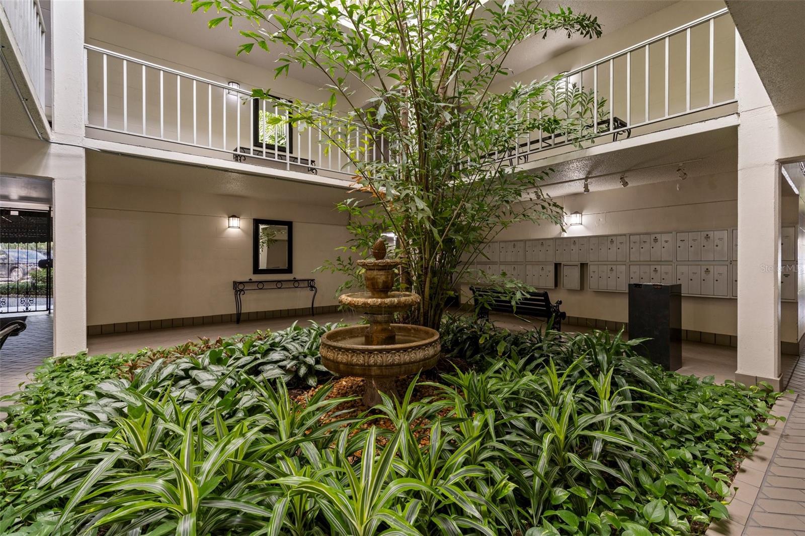 Image 3 of 25 For 3325 Bayshore Boulevard C36