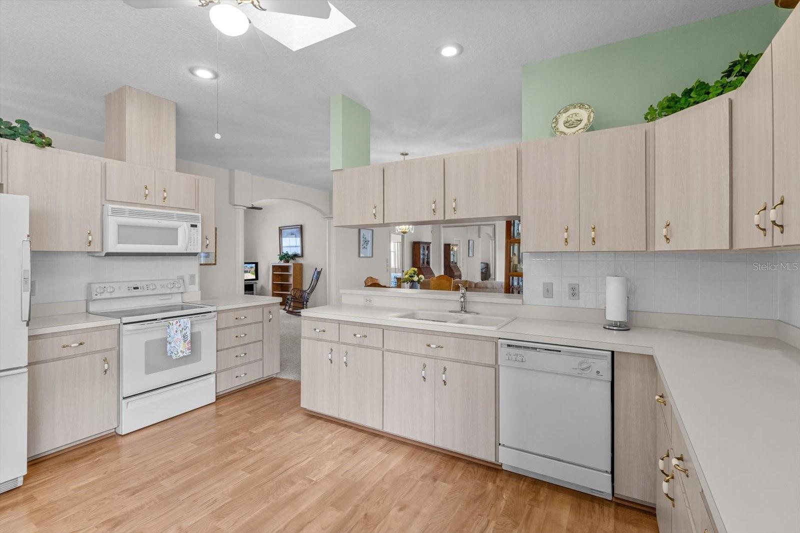 Image 16 of 50 For 3529 Belgrave Drive