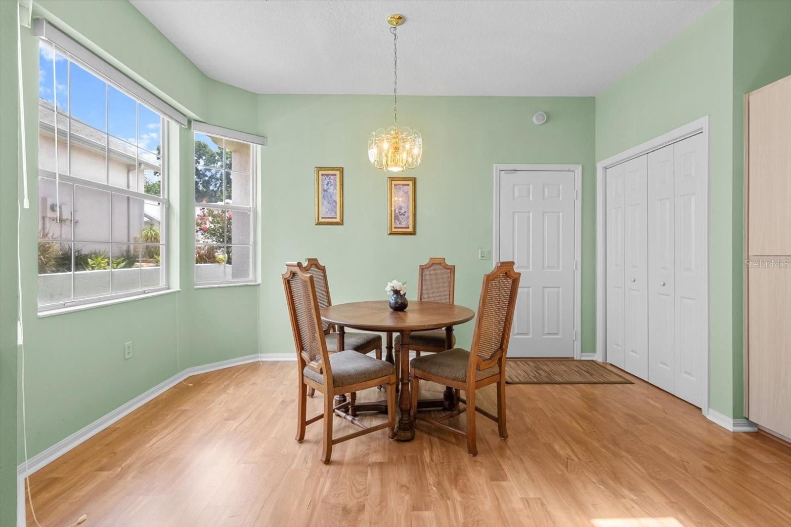 Image 19 of 50 For 3529 Belgrave Drive