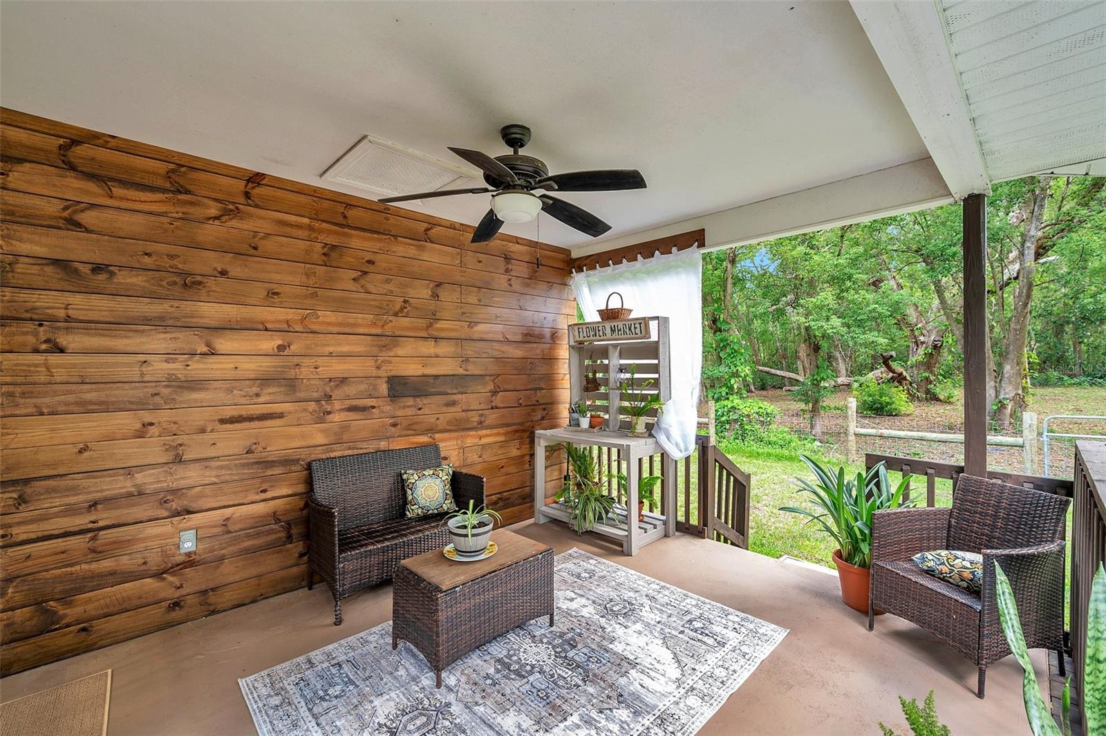 Listing photo id 47 for 316 Jenkins Avenue