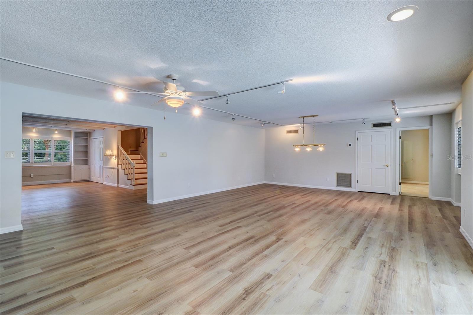 Listing photo id 23 for 1670 Fox Road
