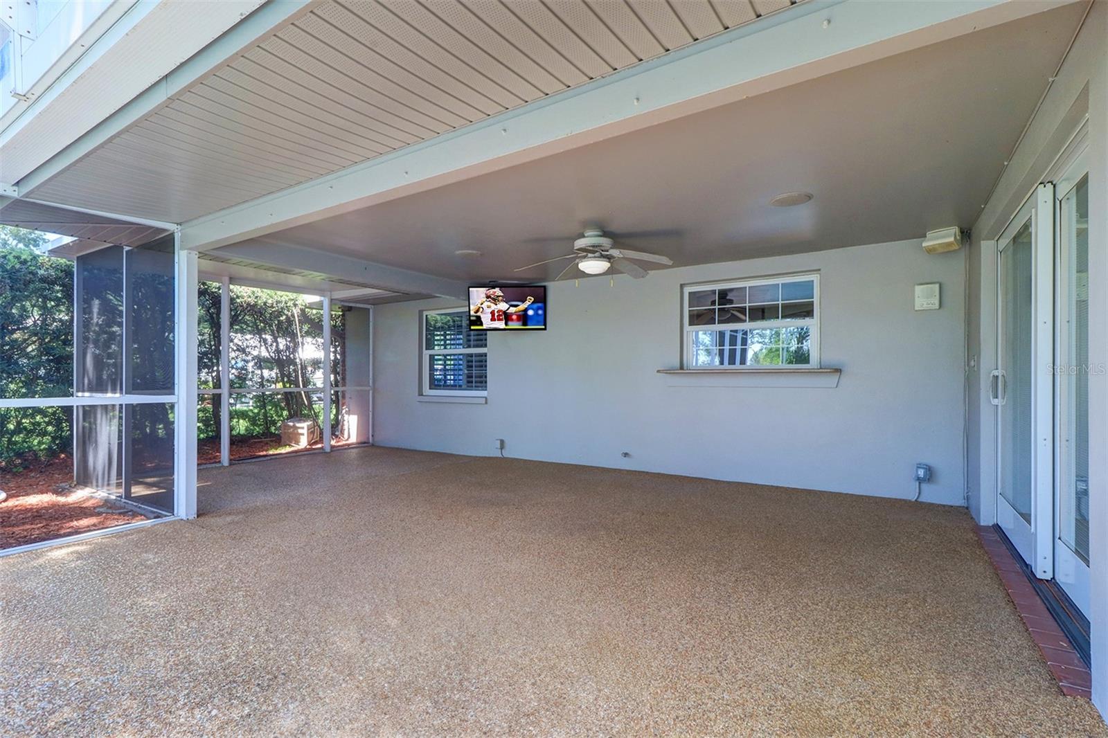 Listing photo id 34 for 1670 Fox Road