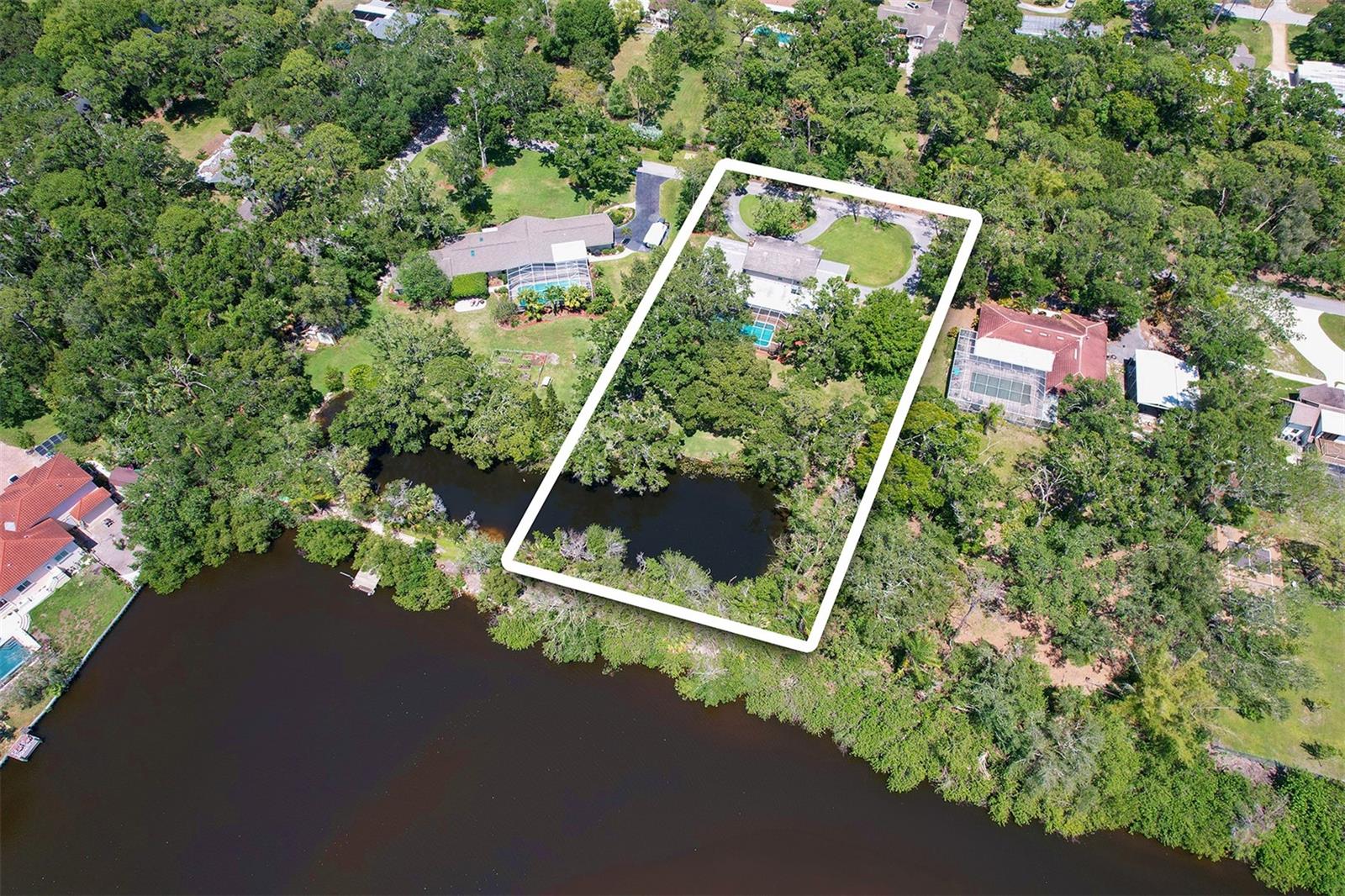 Listing photo id 3 for 1670 Fox Road