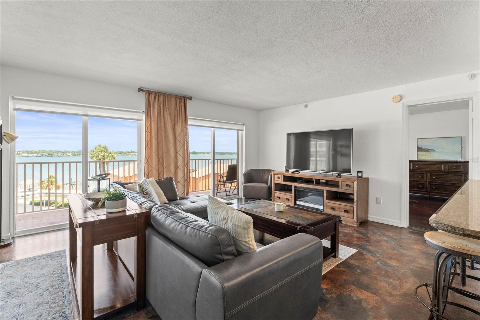 Image 9 of 27 For 7432 Sunshine Skyway Lane S 402
