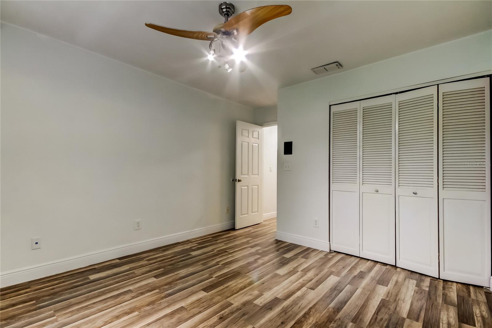 Image 33 of 43 For 4139 Brentwood Park Circle