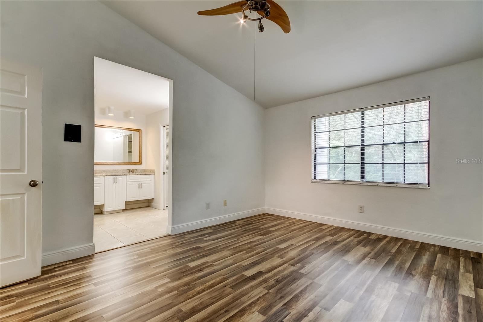 Image 37 of 43 For 4139 Brentwood Park Circle