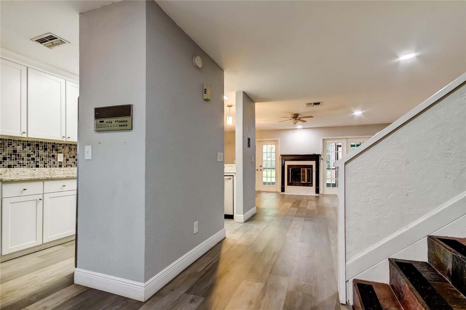 Image 6 of 43 For 4139 Brentwood Park Circle
