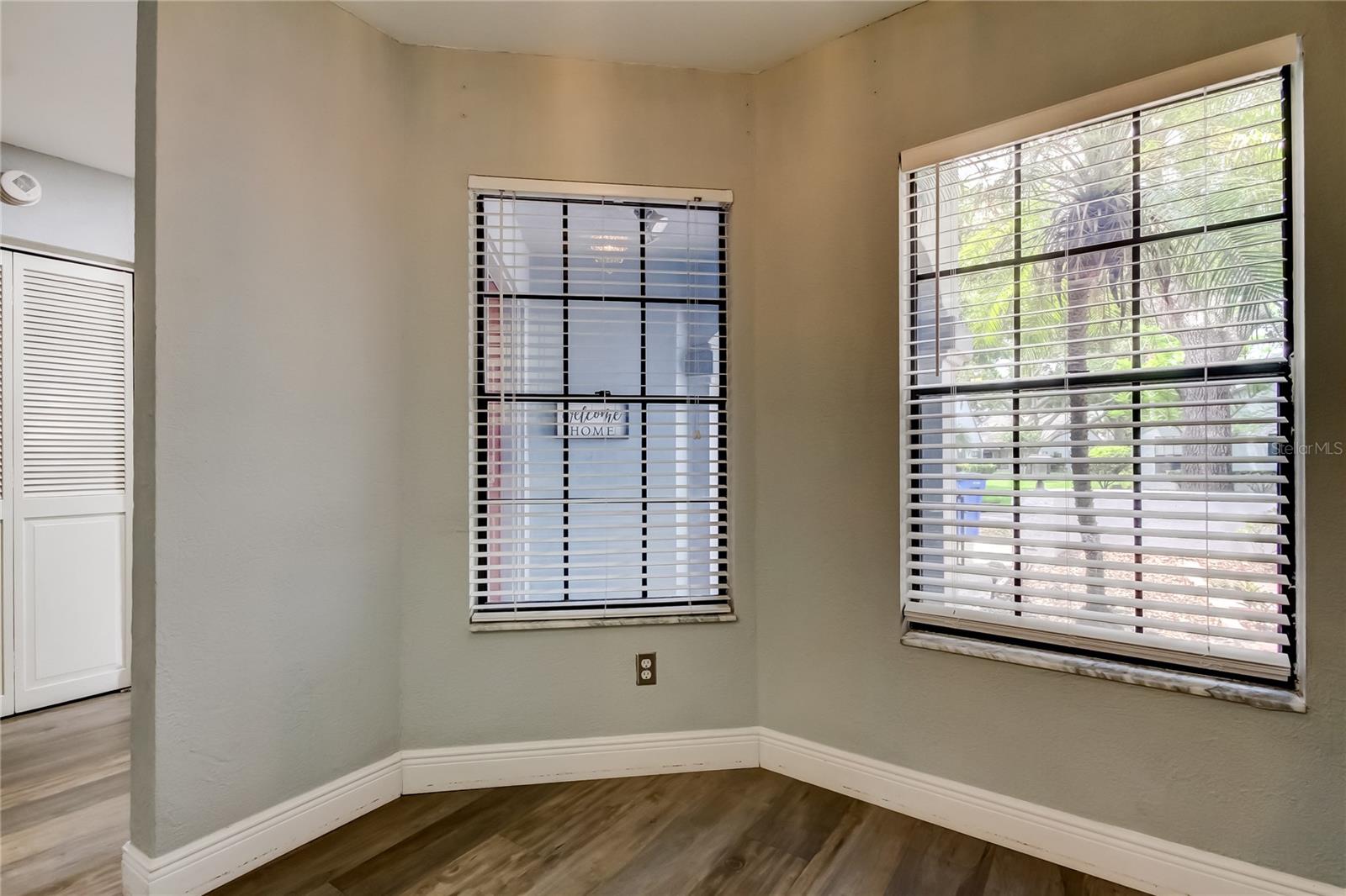 Image 8 of 43 For 4139 Brentwood Park Circle