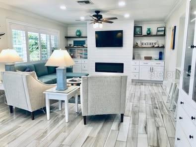 Image 4 of 21 For 4103 Gulf Boulevard 210