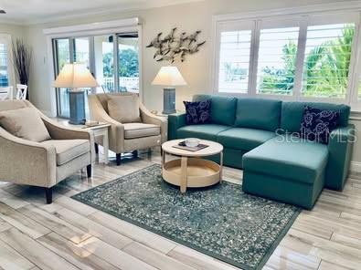 Image 5 of 21 For 4103 Gulf Boulevard 210