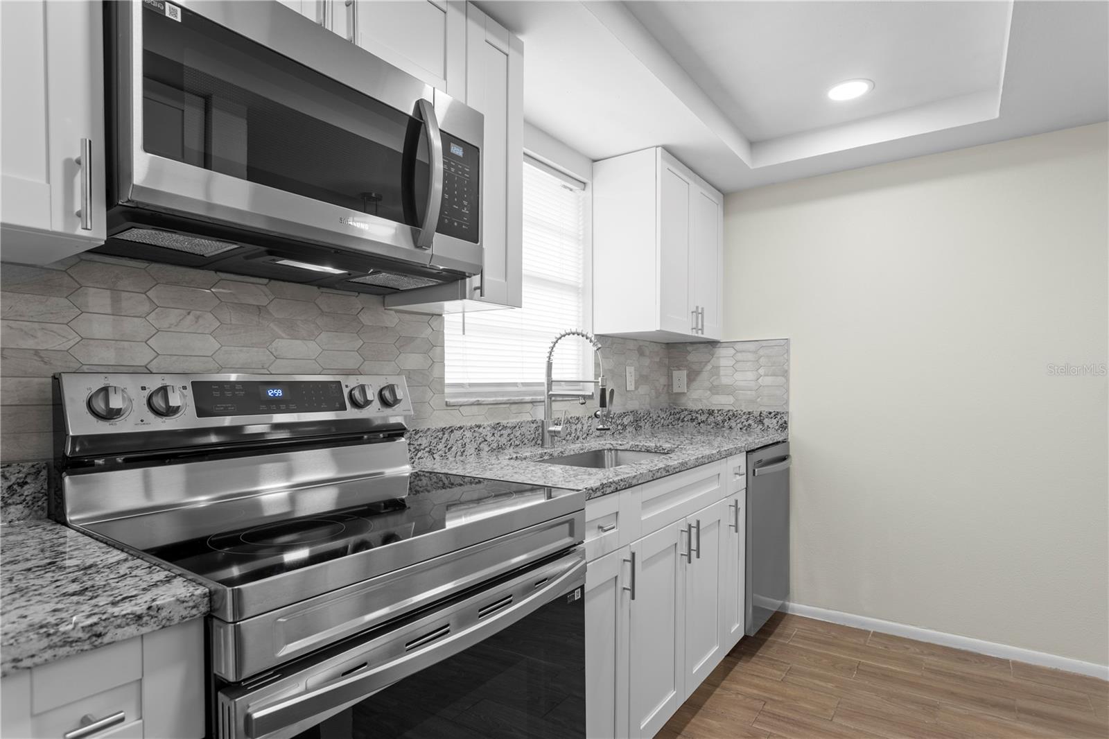 Image 12 of 24 For 13046 Leverington Street