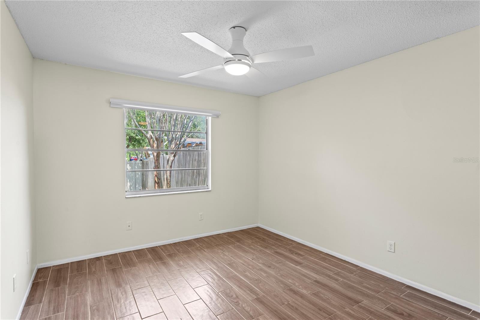 Image 16 of 24 For 13046 Leverington Street
