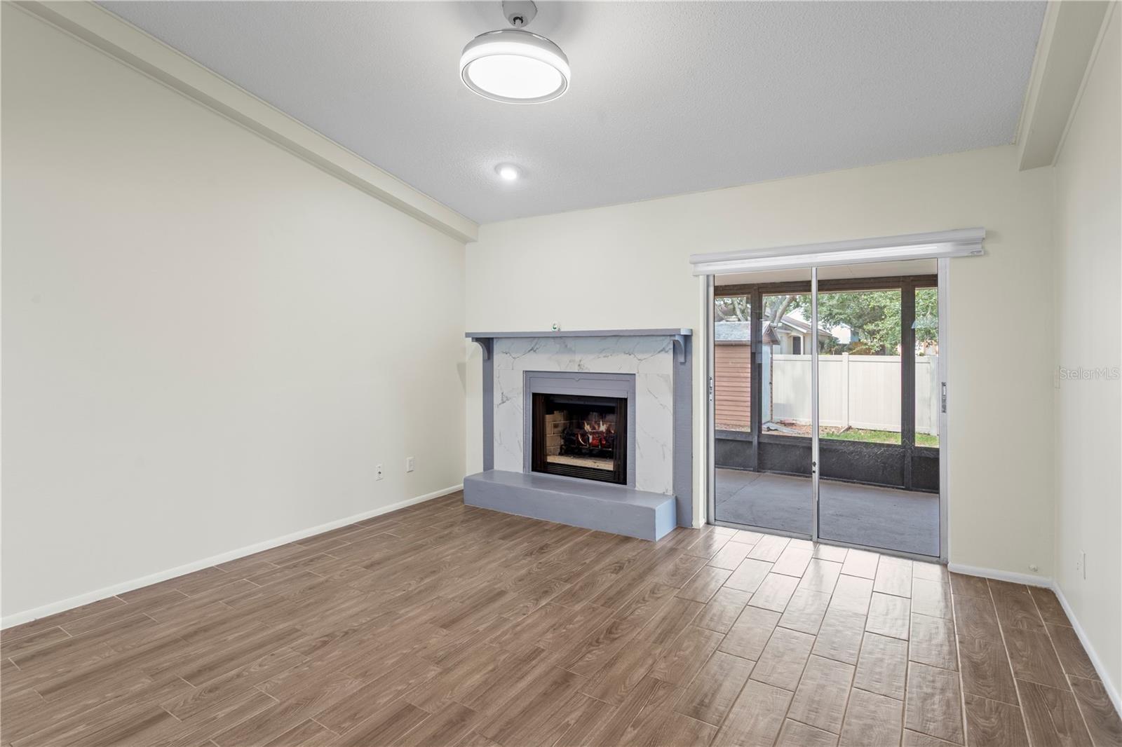 Image 7 of 24 For 13046 Leverington Street