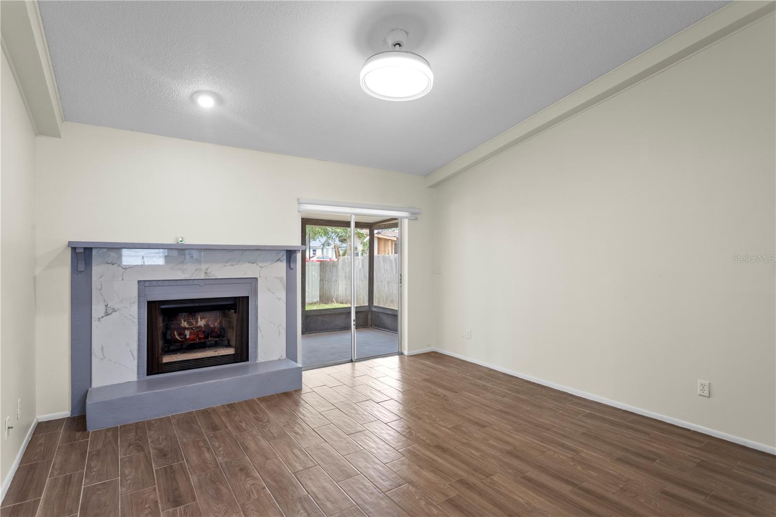 Image 8 of 24 For 13046 Leverington Street