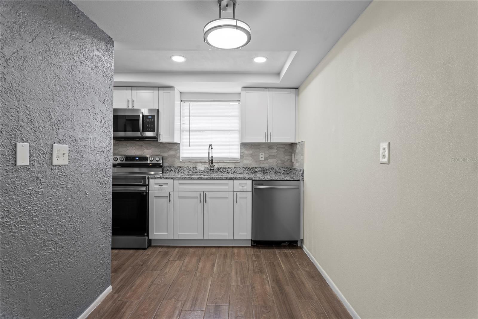 Image 9 of 24 For 13046 Leverington Street
